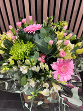 Load image into Gallery viewer, A Florists Choice
