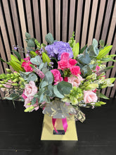Load image into Gallery viewer, Florist Choice - Super
